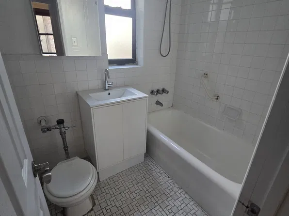 250 Ocean Parkway #4M, photo 4