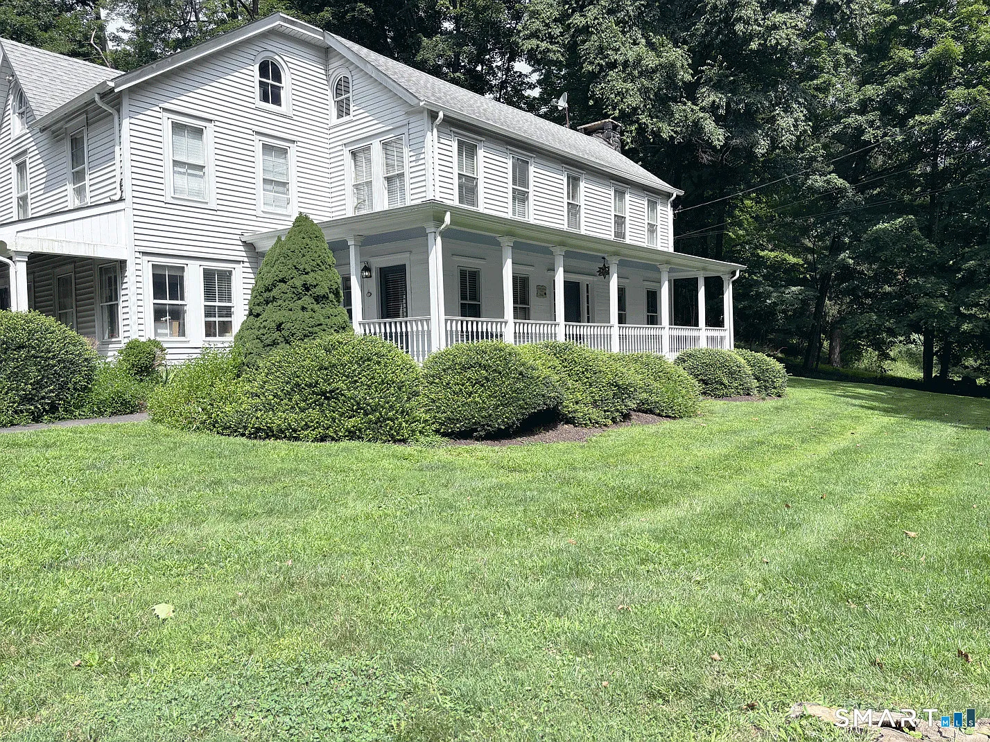 1 bed, 1.0 bath, 725 sqft, $2,300 — Photo 1