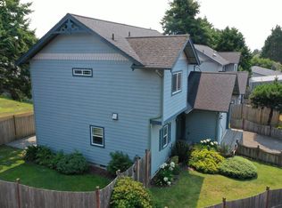 731A 3rd St #A, Brookings, OR 97415