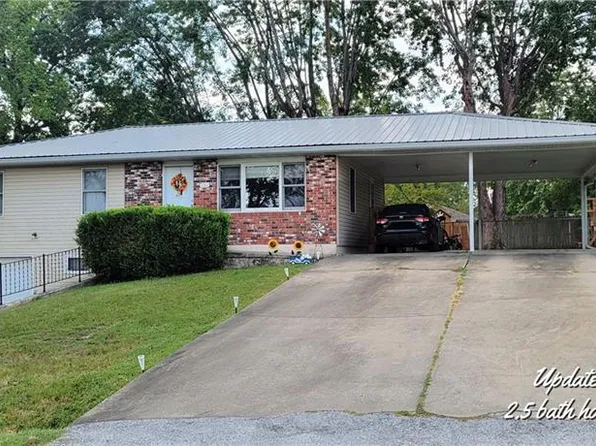 131 Lillie Ln, Warsaw, MO 65355