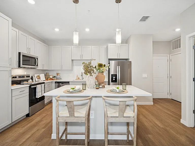 Ascend Nona West — Photo 2