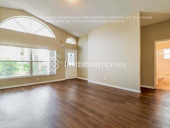 4th image of 2391 Eastwood Dr