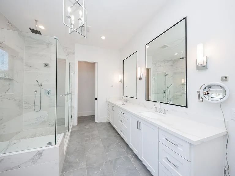 2501 Julian St — Photo 20