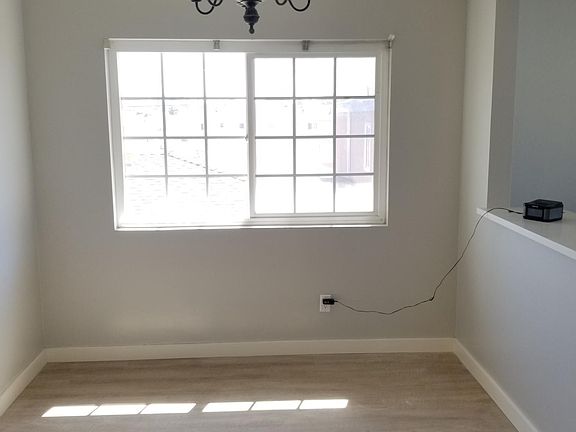 4th image of 2310 Grant Ave #E