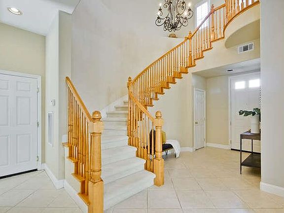 4th image of 4168 White Oaks Ave