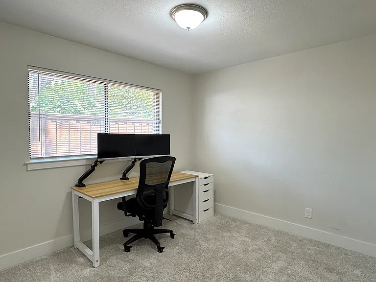 13930 Rolling Hills Ln — Photo 12