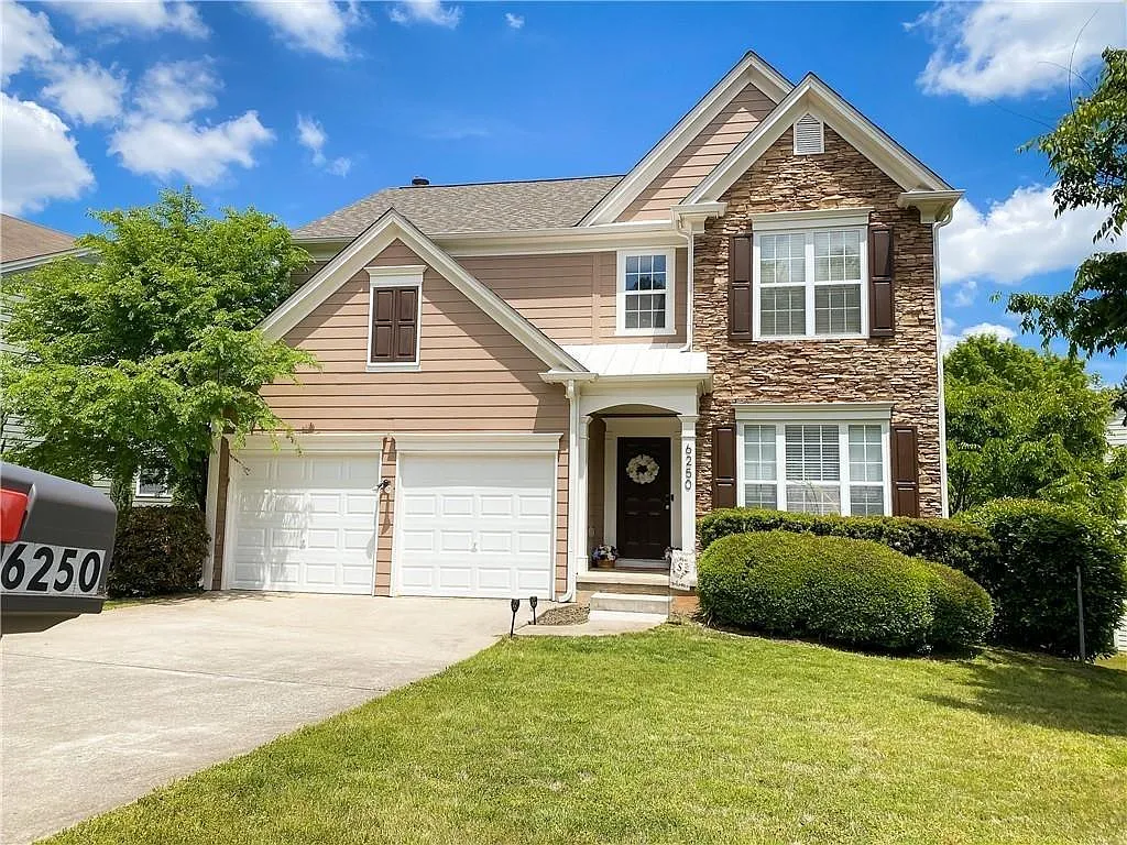 5 bed, 3.5 bath, 2878 sqft, $2,995 — Photo 2