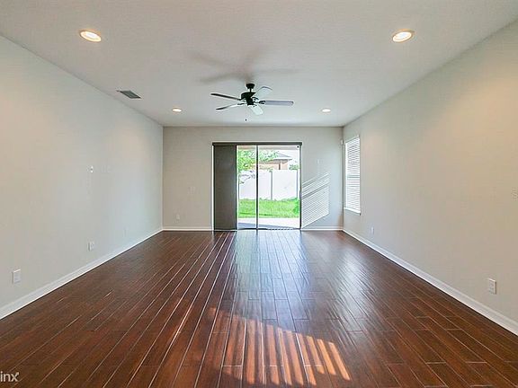 5th image of 32601R Harmony Oaks Dr