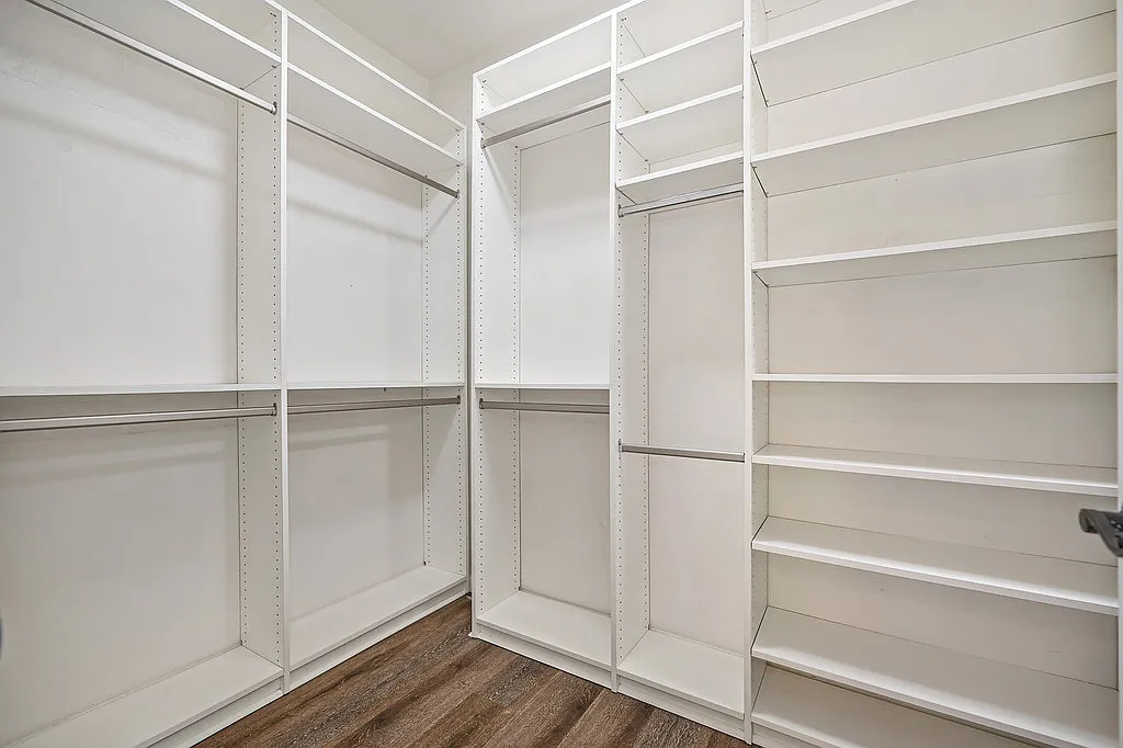 4 bed, 2015 sqft, $3,200 — Photo 4