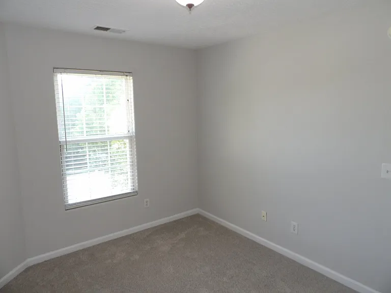 108 Charleston Ct — Photo 76