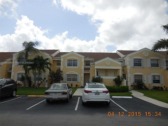 2nd image of 2282 SE 27th Dr #203-7G