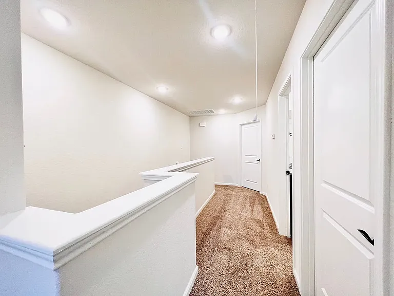 10318 Lynwood Vlg #102 — Photo 12