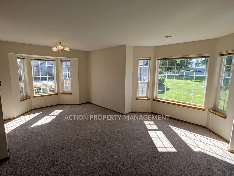 882 N Oxford Way — Photo 10