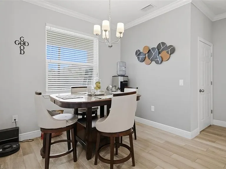 1025 NW 7th Pl — Photo 25
