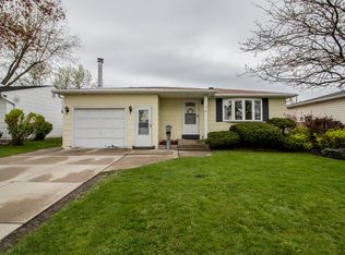 24 E Rouen Dr, Buffalo, NY 14227