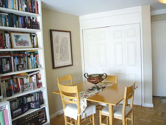 Sold by Barshay Brokerage | media 22