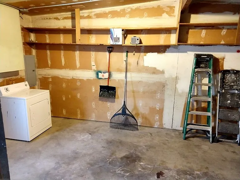 3428 W Dewey St — Photo 36