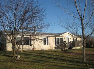 262 Sunnyside Ave, Sorento, IL 62086