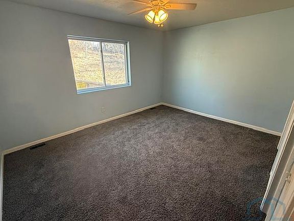 4th image of 4618 Harrison St
