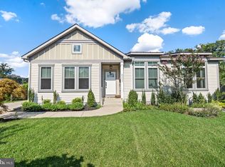 5227 Seminary Rd, Alexandria, VA 22311