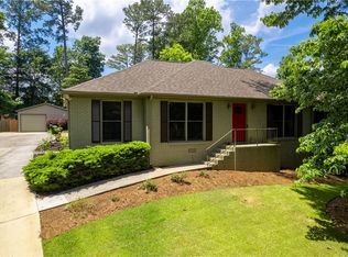 1683 Bent River Dr SW, Lilburn, GA 30047