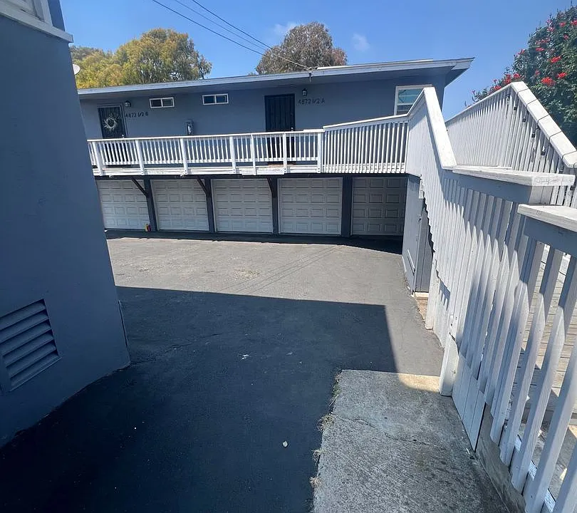 4866-4872 W Point Loma Blvd