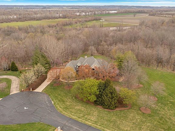 5th image of 217 River Oak Ct