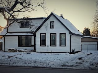 610 N Liberty St, Elgin, IL 60120