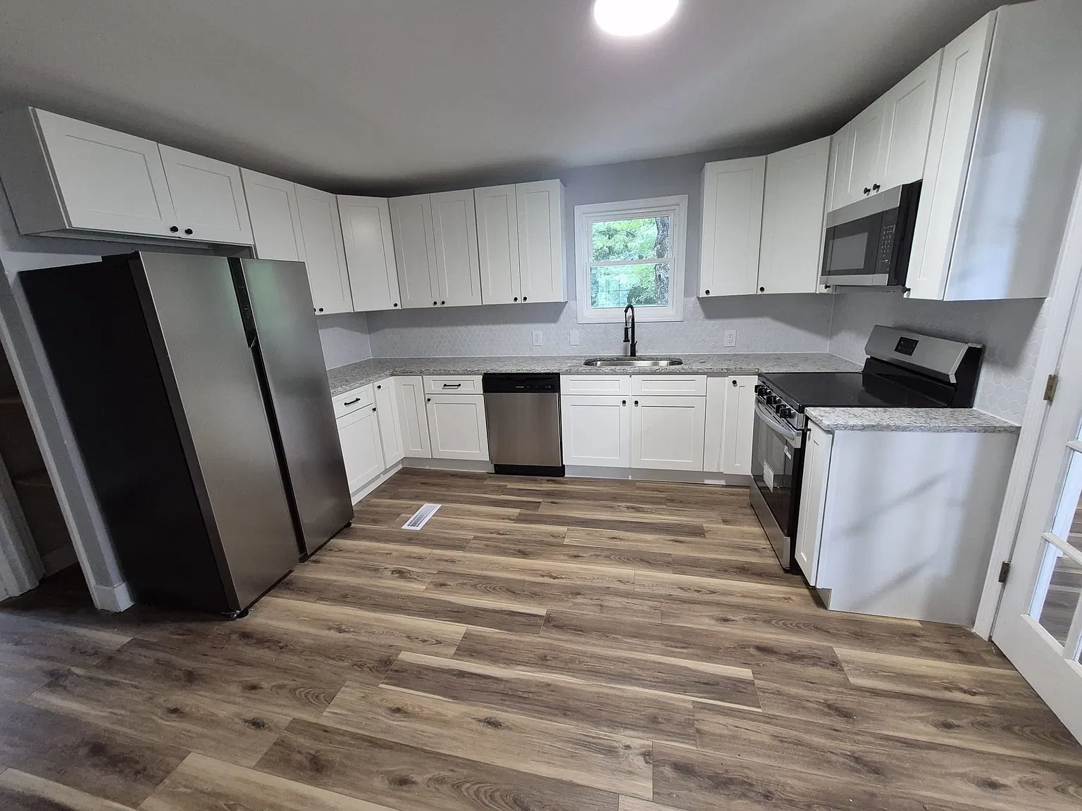 232 Greenwood Ave — Photo 4