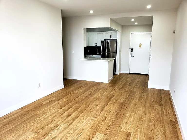 58-12 Queens Blvd #4O — Photo 7