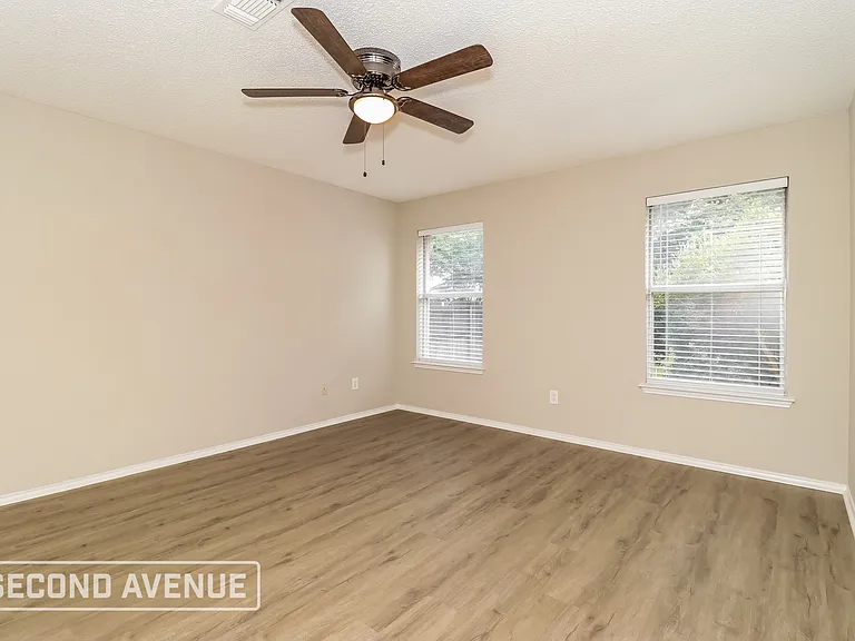 3704 Garden Springs Dr — Photo 12