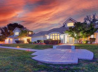 8716 Casa Del Rio Ln, Fair Oaks, CA 95628