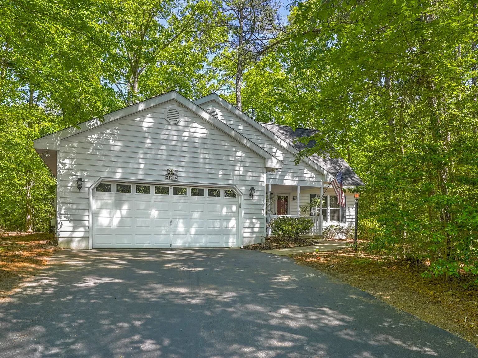 3 bed, 1728 sqft, $6,000 — Photo 2