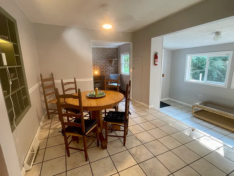 22252 Lincoln Cir — Photo 15