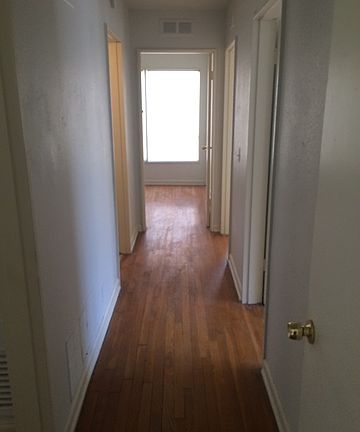 2nd image of 515 Golden Crown Dr