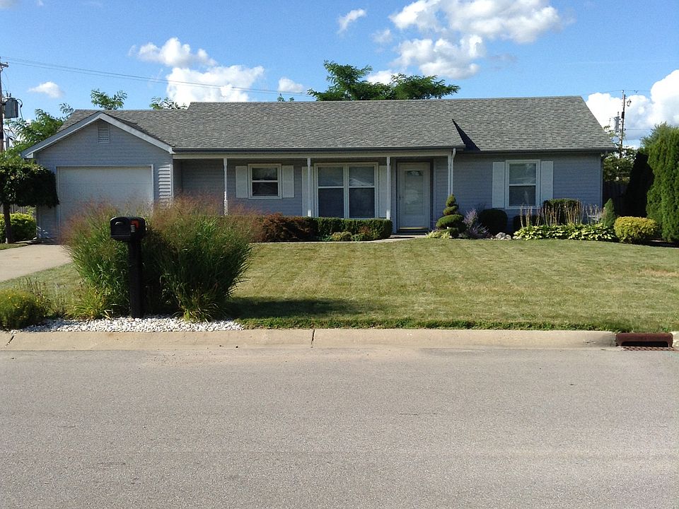 1st image of 410 W Woodcreek Dr