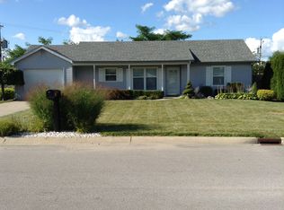 410 W Woodcreek Dr, Ossian, IN 46777