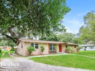 5230 4th St, Zephyrhills, FL 33542