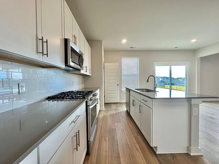 1030 Ewell Farm Cir — Photo 12