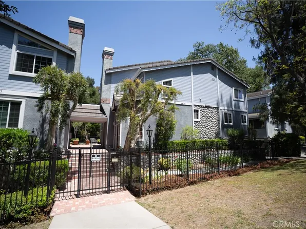 23169 Mulholland Dr #3, Woodland Hills, CA 91364