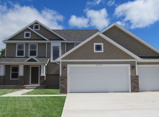679 Pinewood Dr, Grass Lake, MI