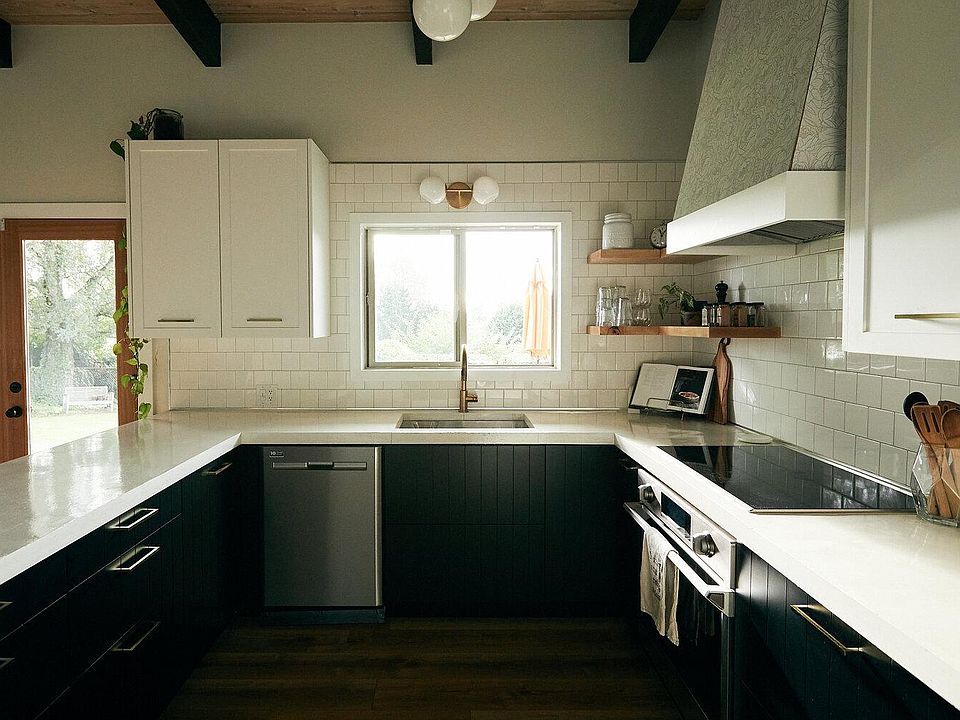 1st image of 2826 Sunnyside Blvd