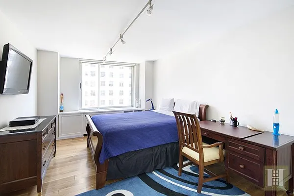 Sold by Halstead Real Estate | media 6