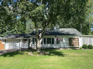 615 Adams St, Vicksburg, MI 49097