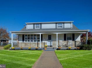 5 Coral Dr, Hamilton, NJ 08619