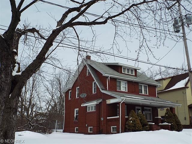 2nd image of 142 Silliman St