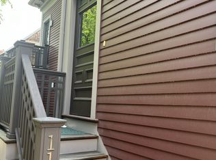 118 Coolidge St #1, Brookline, MA 02446