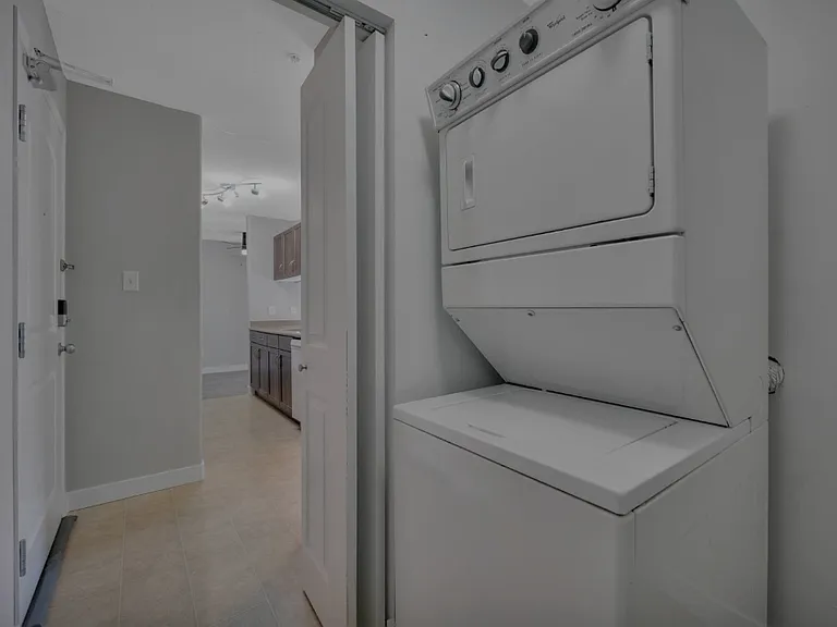 131 Woodsmere Close #50 — Photo 5