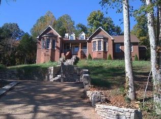 1813 Stroudville Rd, Cedar Hill, TN 37032