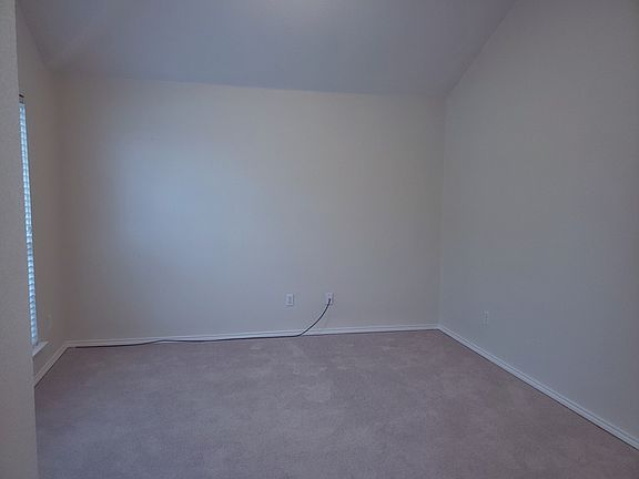 3rd image of 1717 Crestmeadow Ln